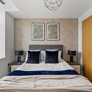 30 Percent Off! Beautiful In Dewsbury - Sleeps 6 , Leeds (West Yorkshire) United Kingdom