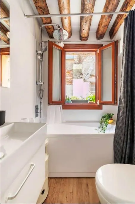 Ca 3 Leoni - Romantic House In The Heart Of Venice Holiday home