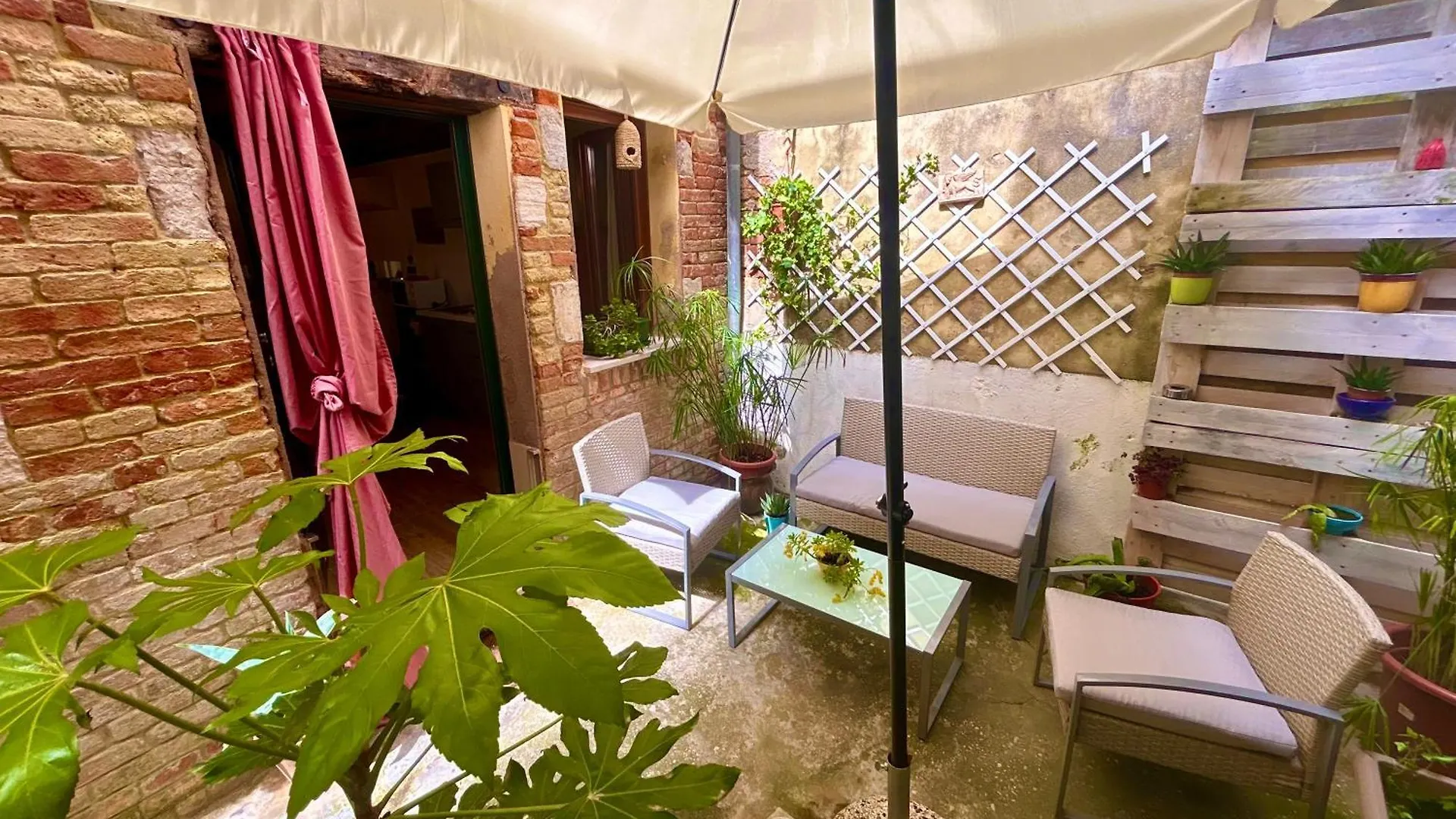 Ca 3 Leoni - Romantic House In The Heart Of Venice Italy